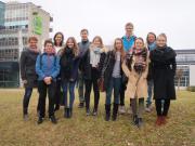 von links nach rechts: Prof. Mag. Susanne Reischl (Betreuerin der Teilnehmer in Englisch), Eric Oberpeilsteiner, Teilnehmerin Nina Michlmayr (7b Klasse), Sandra Hesch, Teilnehmer Elias Füssl (7b Klasse), Franziska Wurm, Teilnehmerin Catharina Gruber (8a Klasse), Laurenz Hauer, Sophie Kneidinger, Prof. Mag. Maria-Anna Sonnleitner (Betreuerin der Teilnehmerinnen in Französisch) und Teilnehmerin Katharina Kneidinger (8a Klasse)